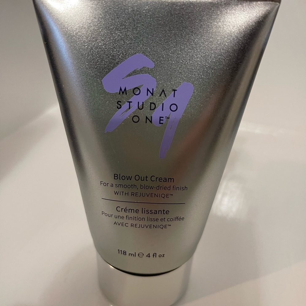 New Monat Blow Out Cream